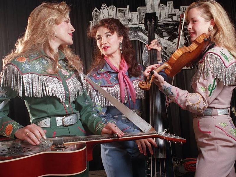 Laura Lynch, founding member of The Chicks, dies at 65 in Texas car crash